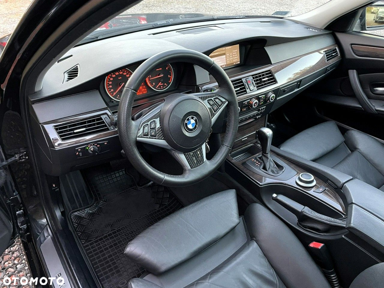 BMW Seria 5 520d Touring - 11