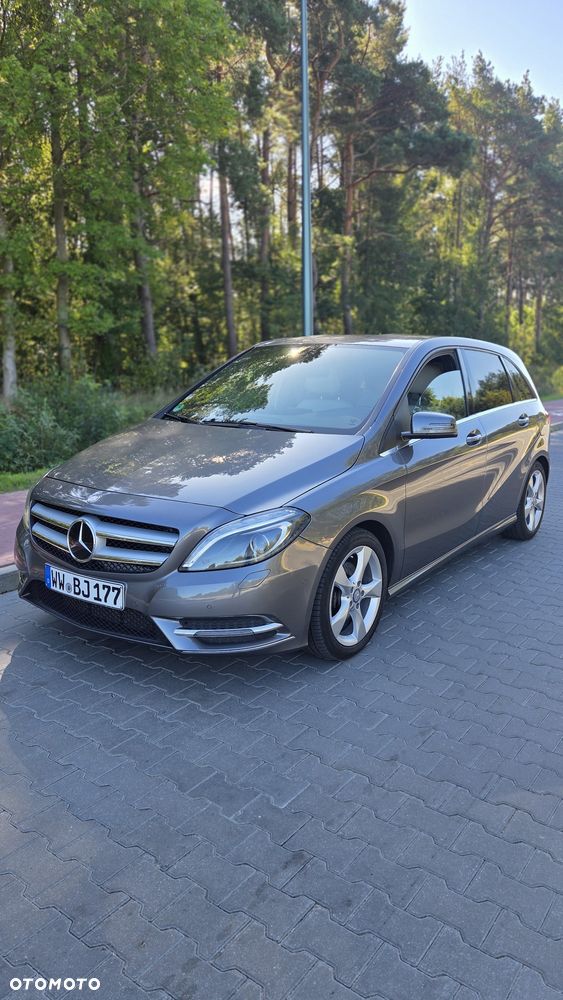 Mercedes-Benz B-Class 2014 photo 2