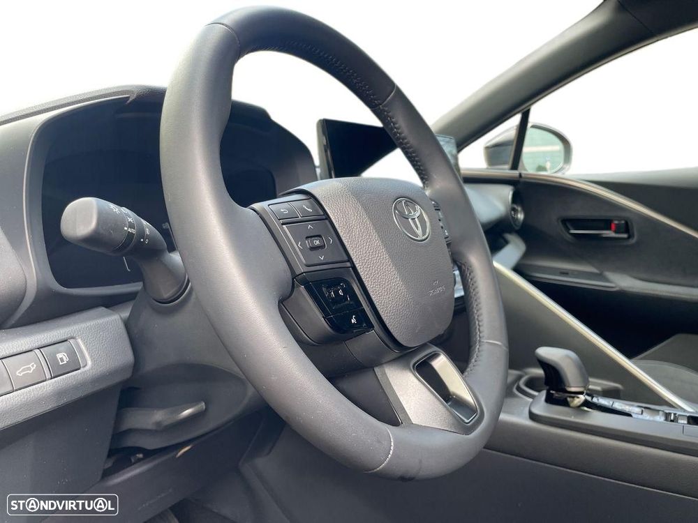 Toyota C-HR — fotografia 12