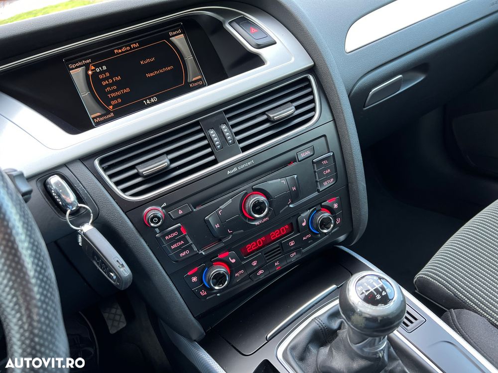 Audi A4 Avant 2.0 TDI DPF S line Sportpaket - 13