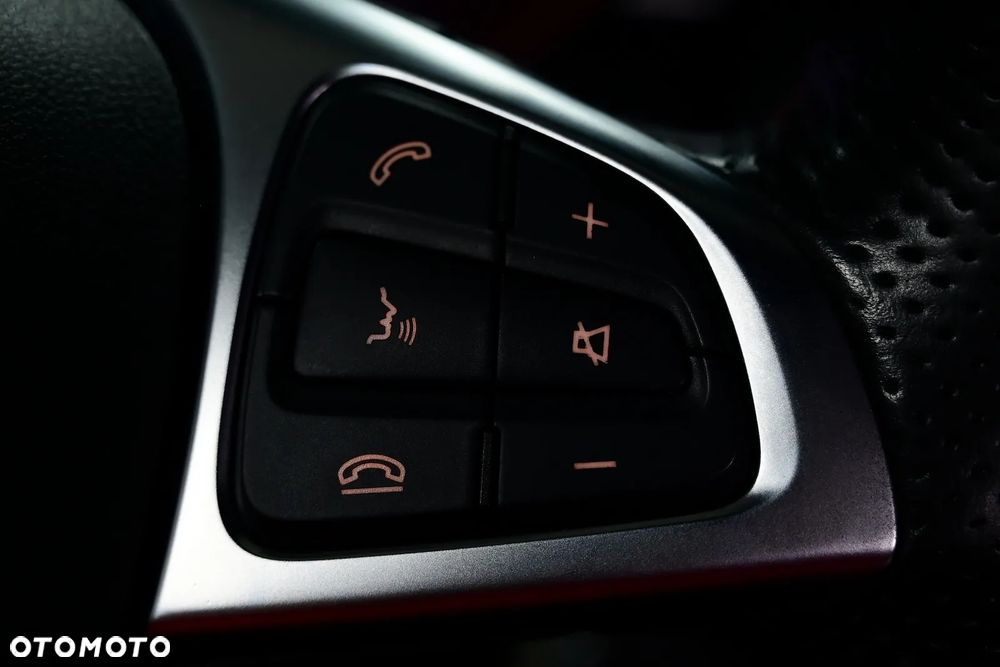 Mercedes-Benz Klasa C 180 AMG Line - 29