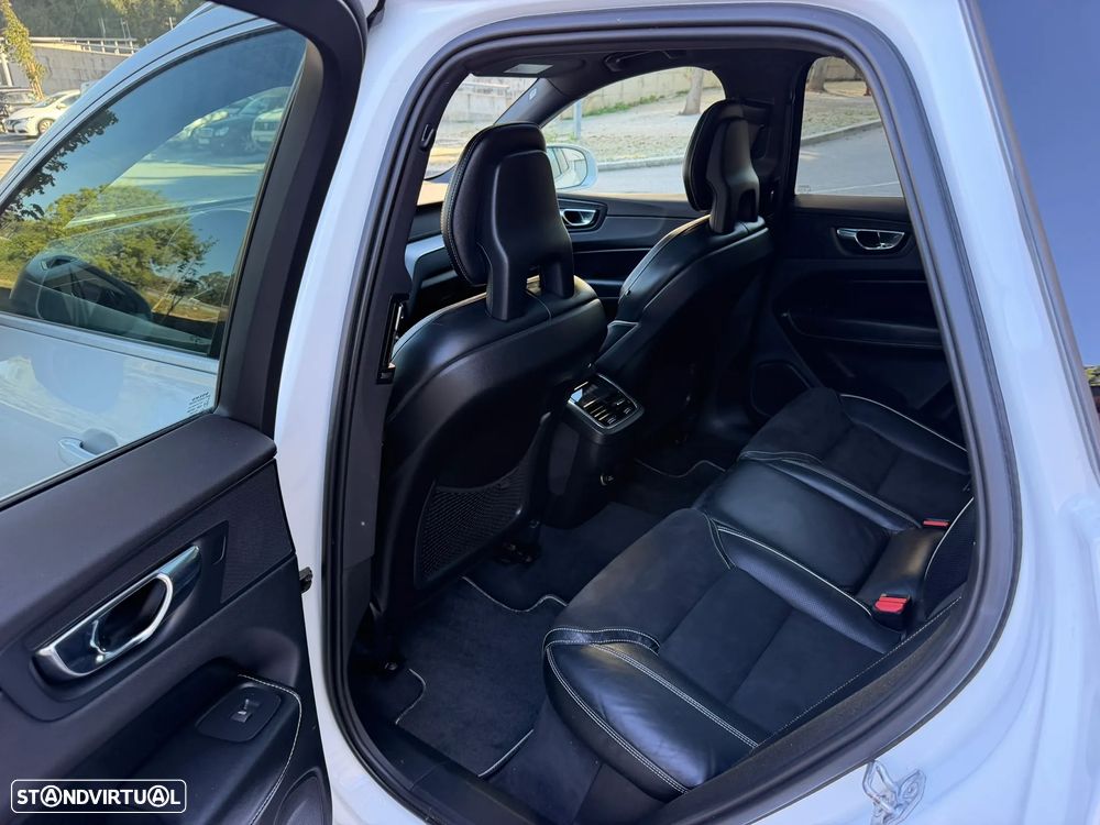 Volvo XC 60 2.0 D4 R-Design AWD Geartronic - 6