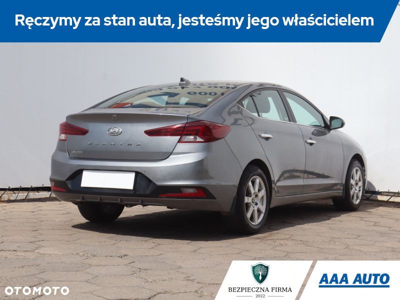 Hyundai Elantra - 6