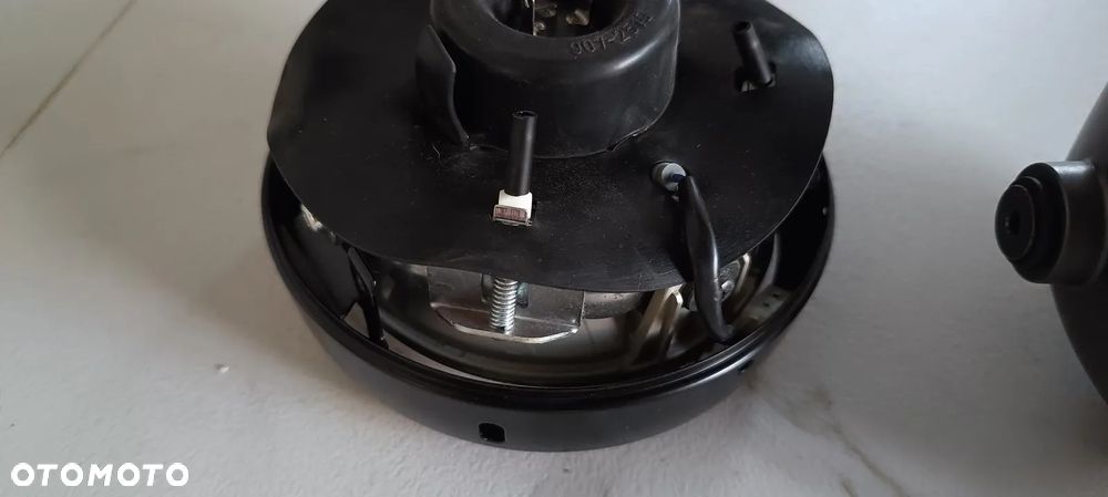 YAMAHA XSR900 XSR 900 LAMPA PRZÓD REFLEKTOR - 9