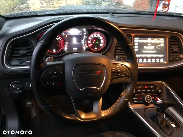 Dodge Challenger Automatik R/T Plus - 10