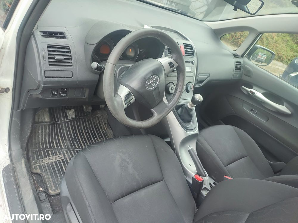 Toyota Auris - 9
