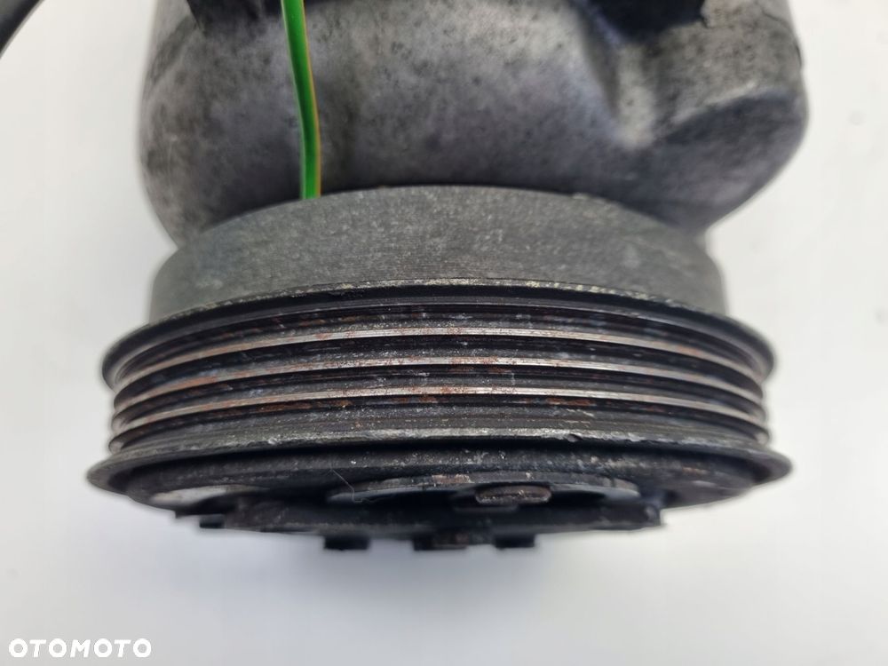 SPRĘŻARKA KLIMATYZACJI VW Passat B5 1.9 TDI _ pompa 8D0260805D - 5
