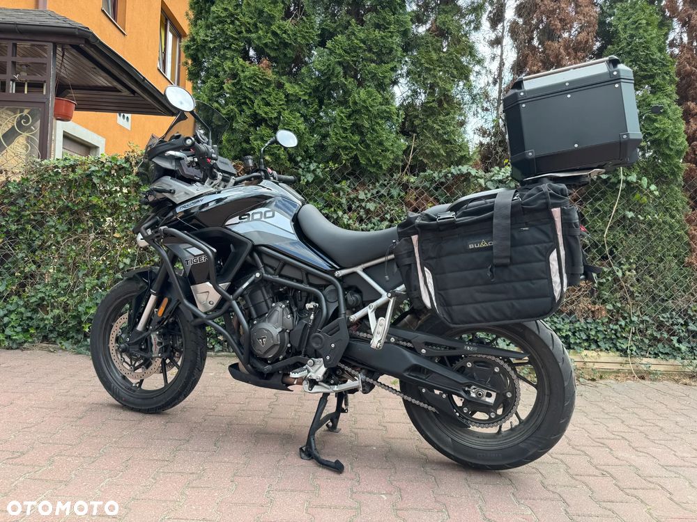 Triumph Tiger - 1