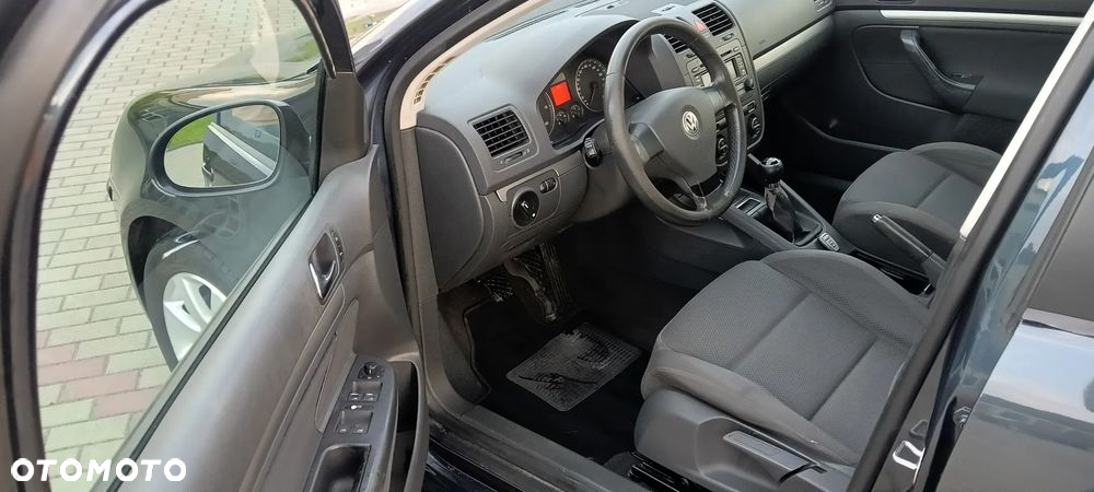 Volkswagen Golf - 9