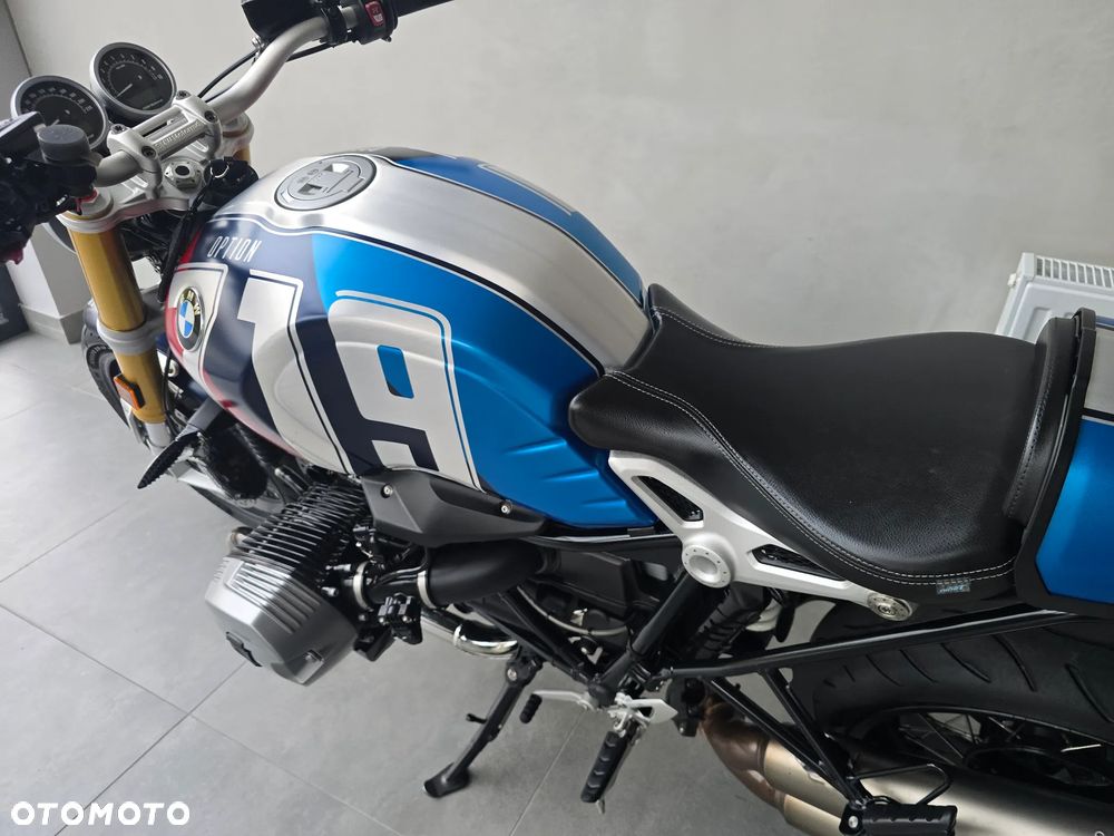 BMW R - 16