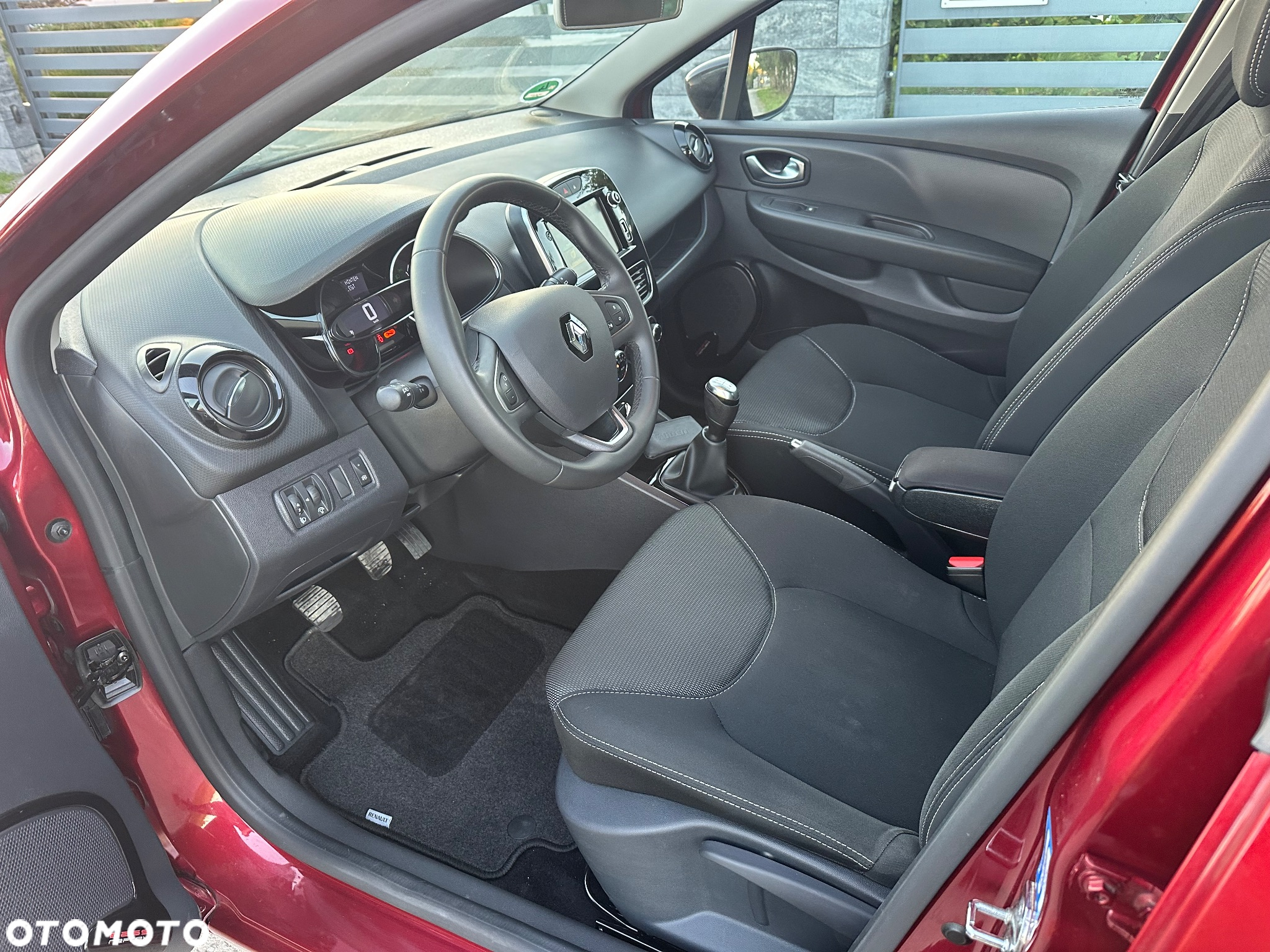 Renault Clio ENERGY TCe 75 Start & Stop LIMITED 2018 - 9