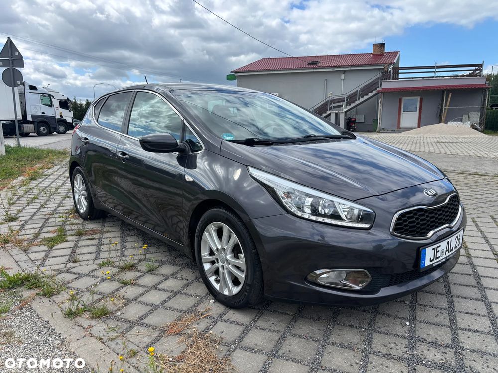 Kia Ceed 1.6 CRDi 128 ISG Platinum Edition - 2