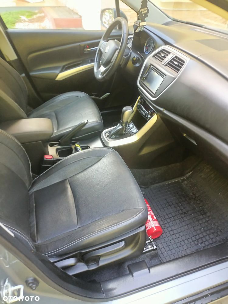 Suzuki SX4 - 5