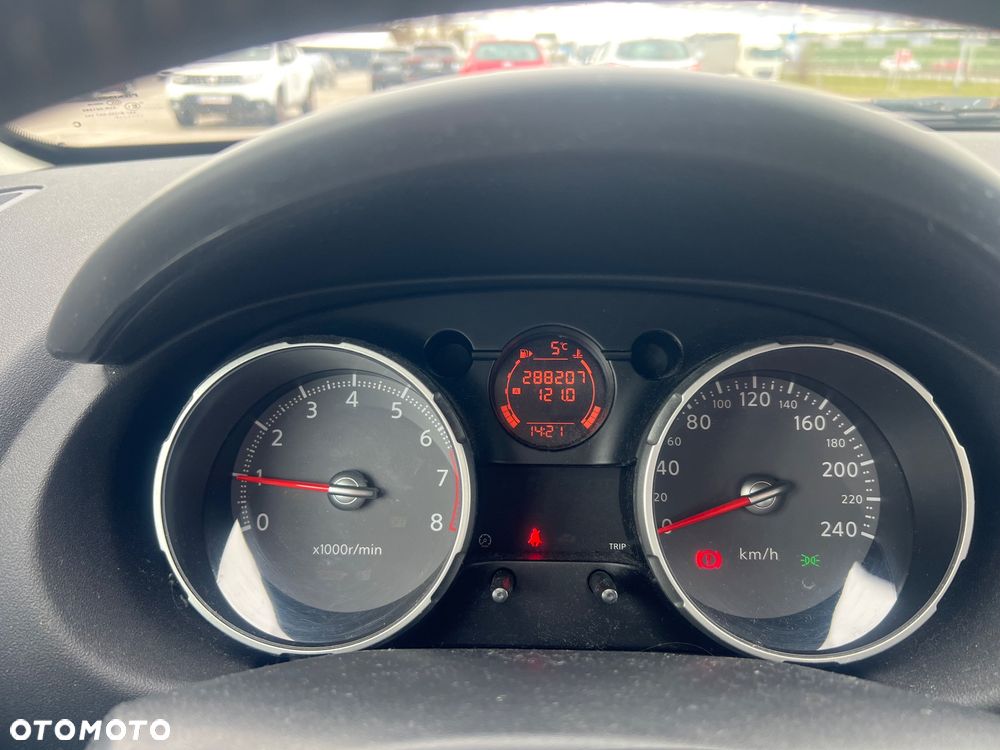 Nissan Qashqai 2.0 Acenta - 12