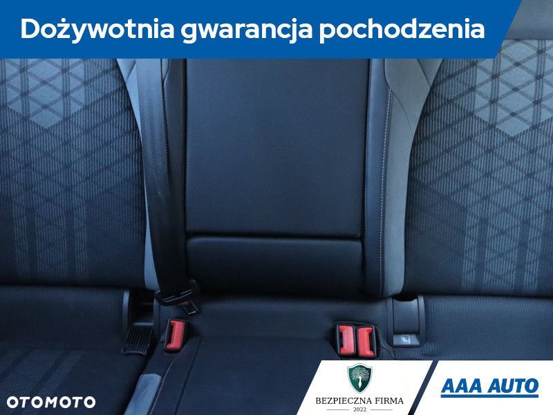 Volkswagen Golf - 11