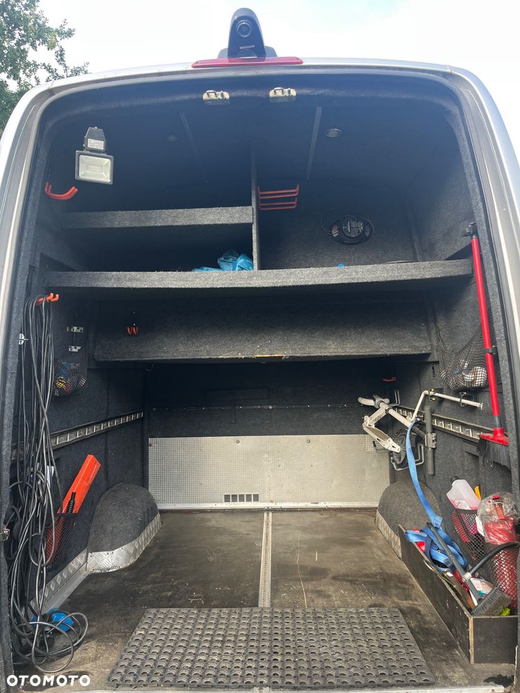 Volkswagen Crafter - 13