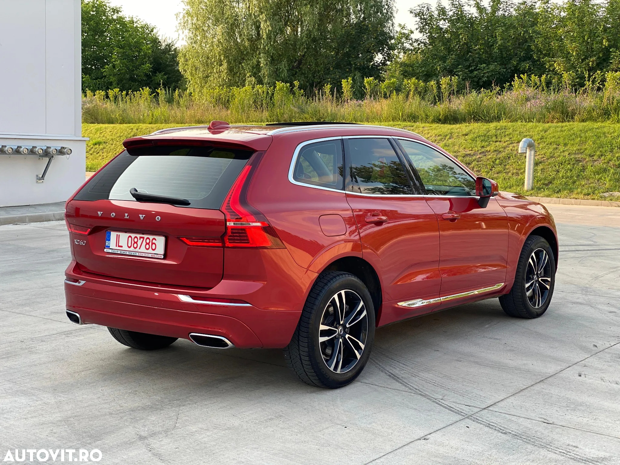 Volvo XC 60 T6 AWD Recharge Geartronic Inscription - 5