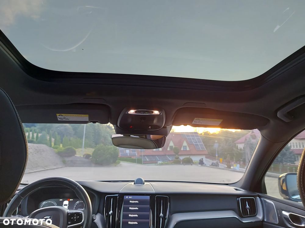 Volvo XC 60 T6 AWD R-Design - 27