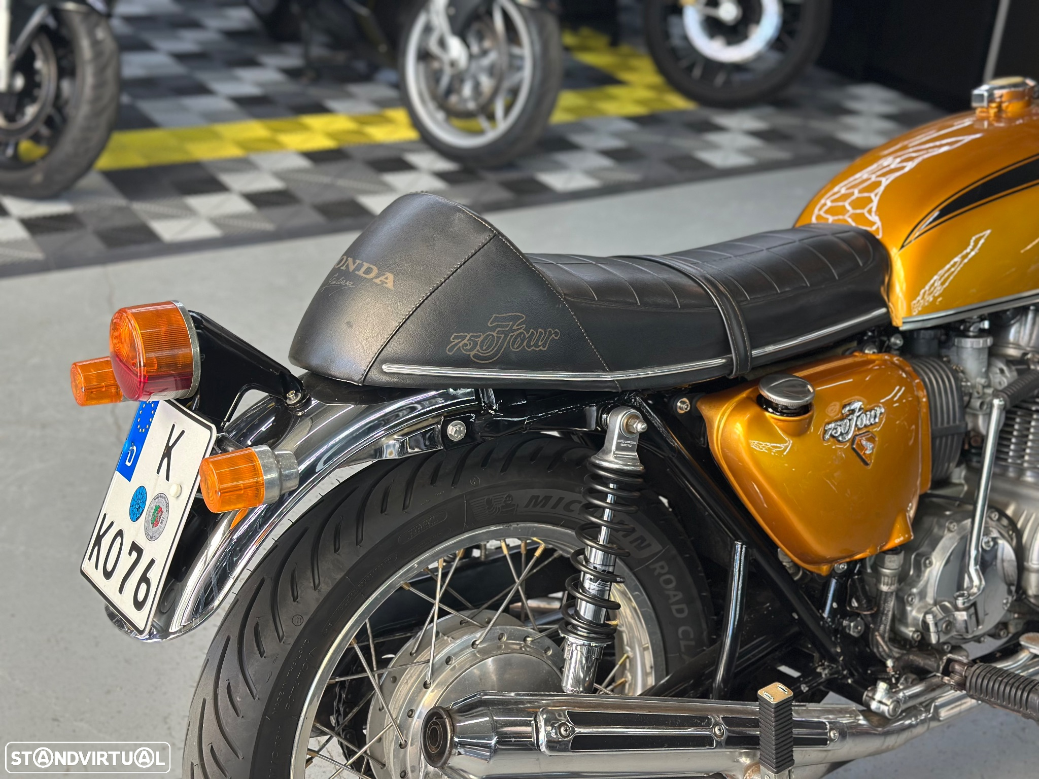 Honda Four - 17