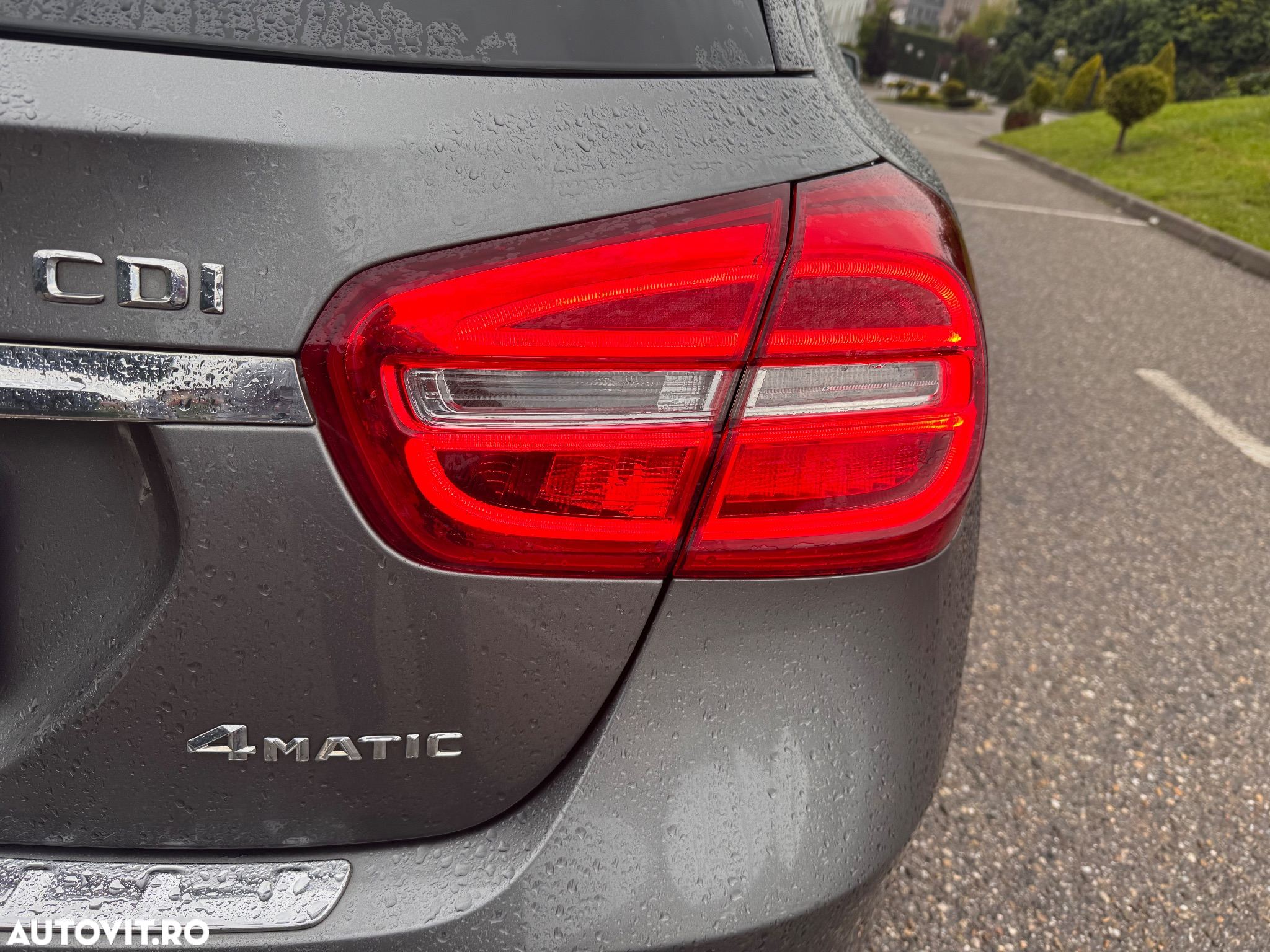 Mercedes-Benz GLA 220 CDI 4Matic 7G-DCT Urban - 33