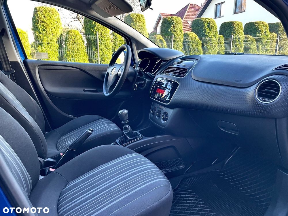 Fiat Punto Evo 1.4 8V Estiva Blue&Me Euro5 - 26