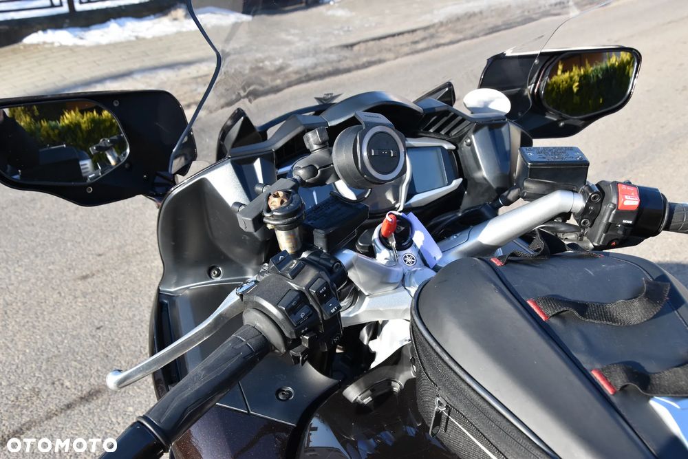 Yamaha FJR - 13