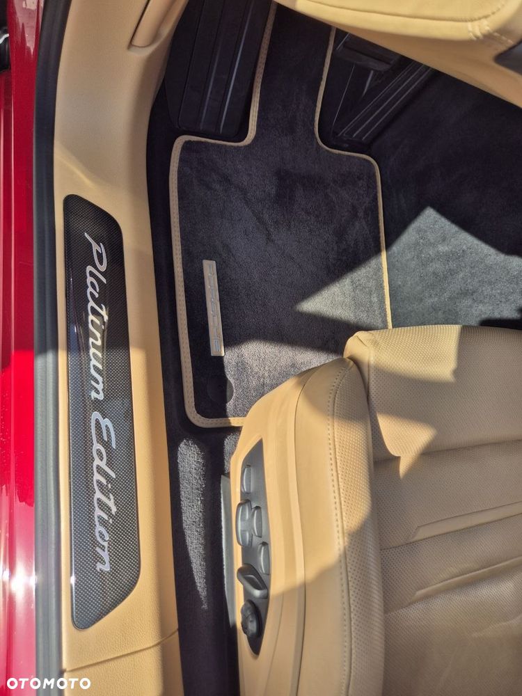 Porsche Panamera - 26