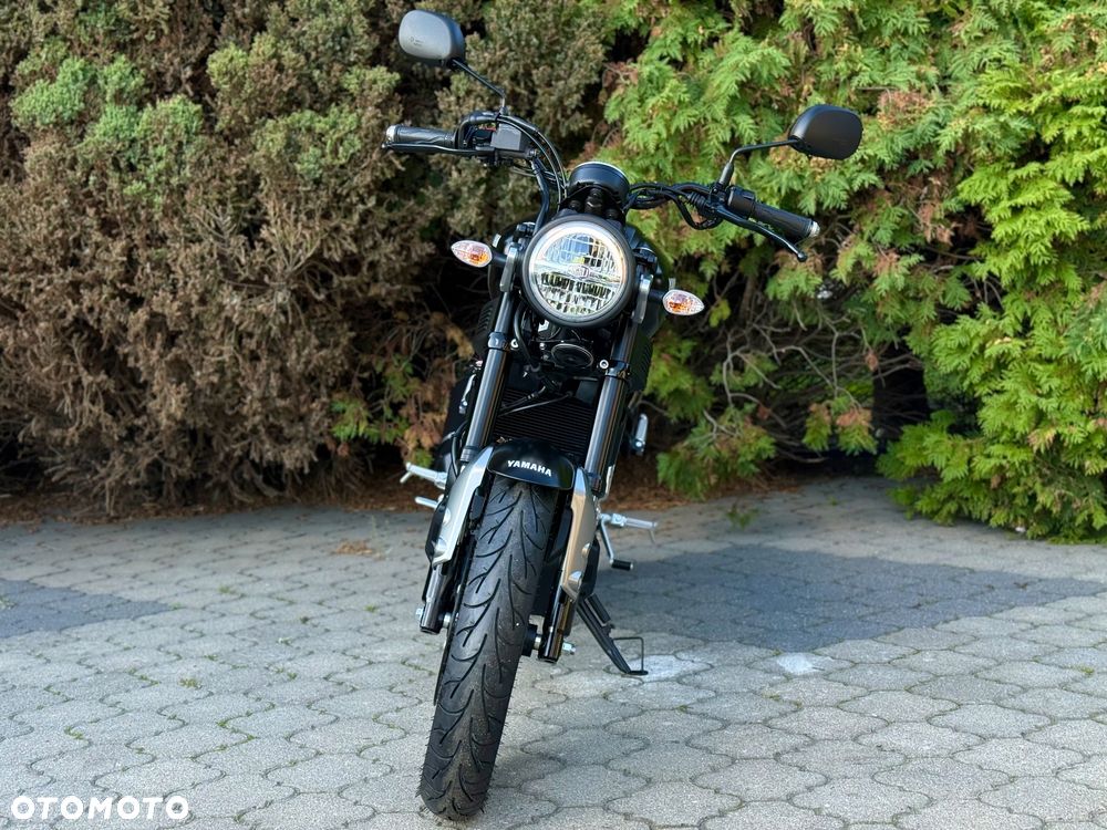 Yamaha XSR - 8