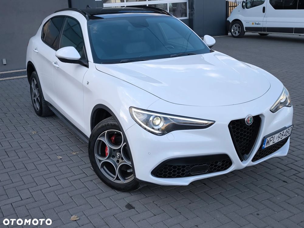 Alfa Romeo Stelvio 2.0 Turbo 16V AT8-Q4 Executive - 6