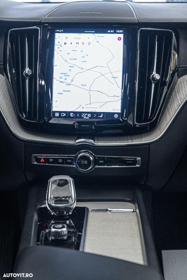 Volvo XC 60 T6 AWD Recharge Geartronic Inscription - 4