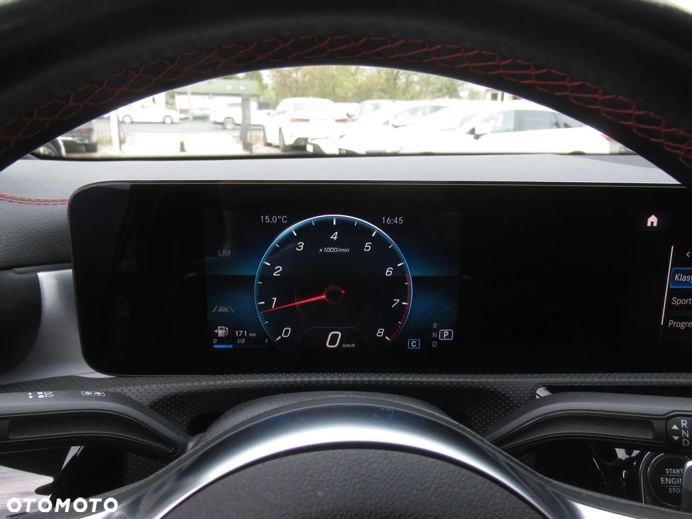 Mercedes-Benz CLA 200 AMG Line 7G-DCT - 29