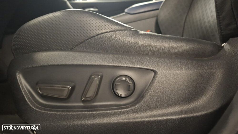 Toyota C-HR 2.0 Hybrid Lounge - 13