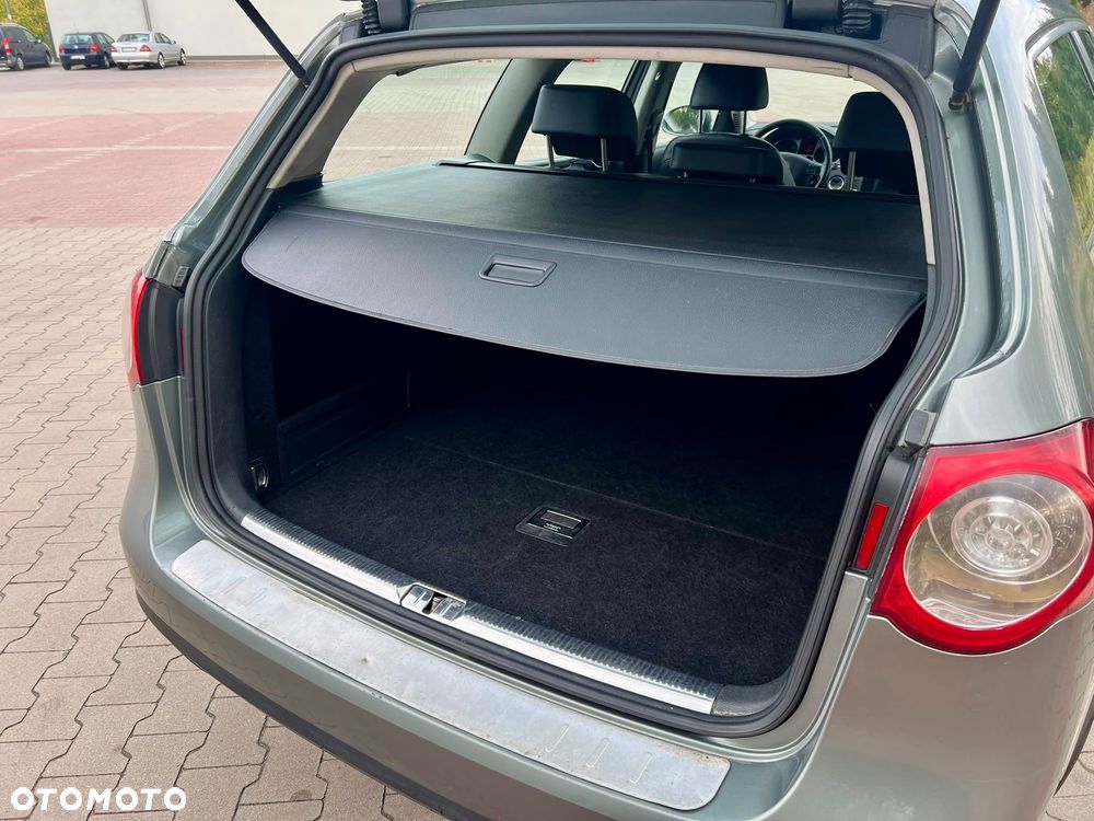 Volkswagen Passat - 29