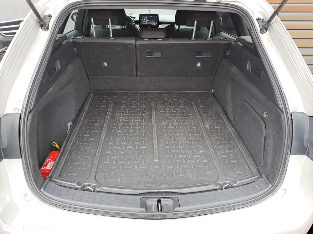 Toyota Corolla 2.0 Hybrid Comfort - 11