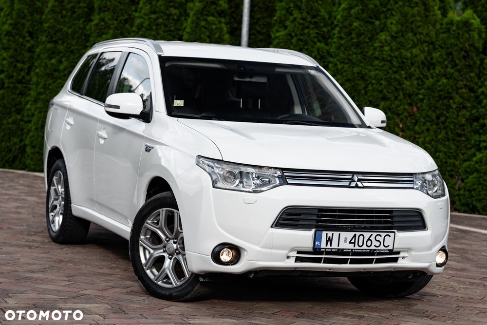 Mitsubishi Outlander Instyle NAVI + - 5