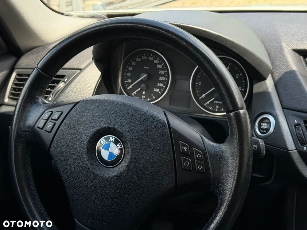 BMW X1 sDrive18i - 8