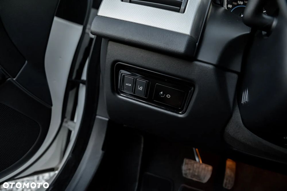 Jaguar XF 20d Prestige - 29