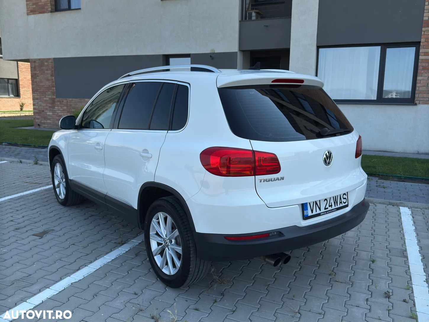 Volkswagen Tiguan - 3