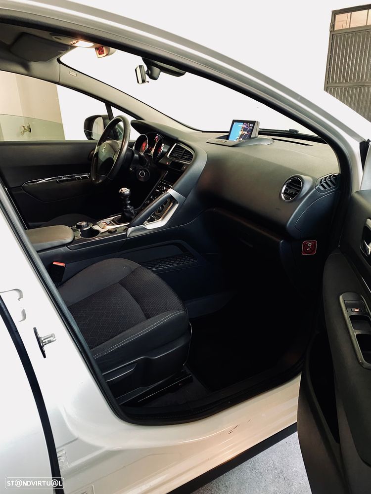 Peugeot 3008 1.6 HDi Allure - 8