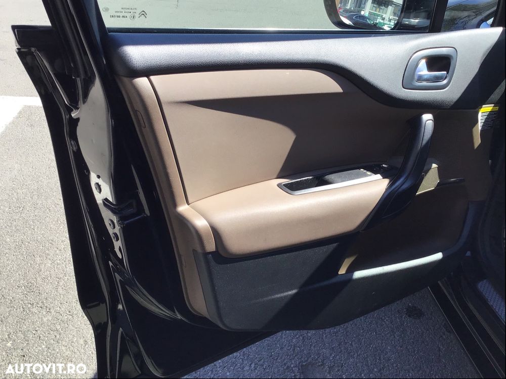 Citroën DS4 HDi 110 Chic - 8