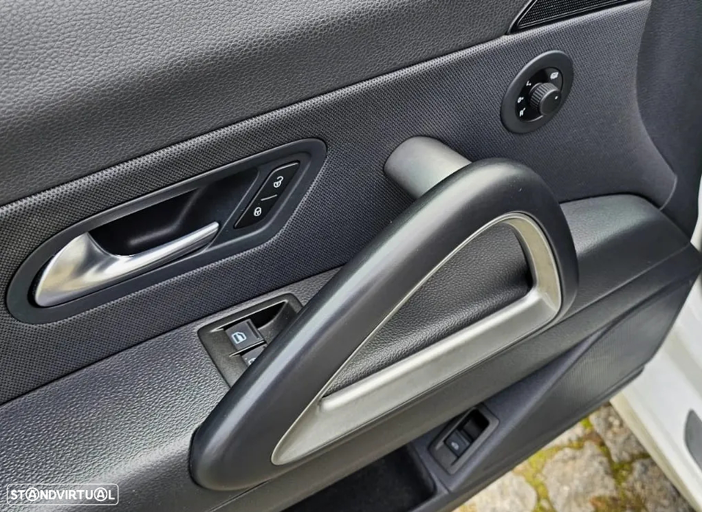 VW Scirocco 2.0 TSI Sport DSG - 30