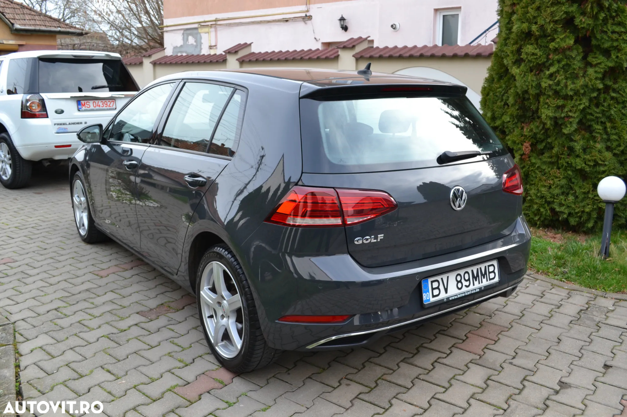 Volkswagen Golf - 3