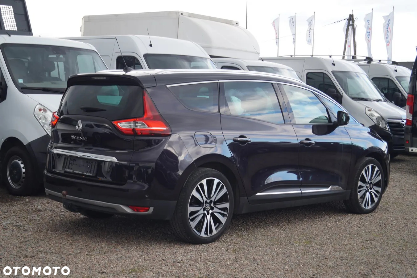 Renault Grand Scenic - 12