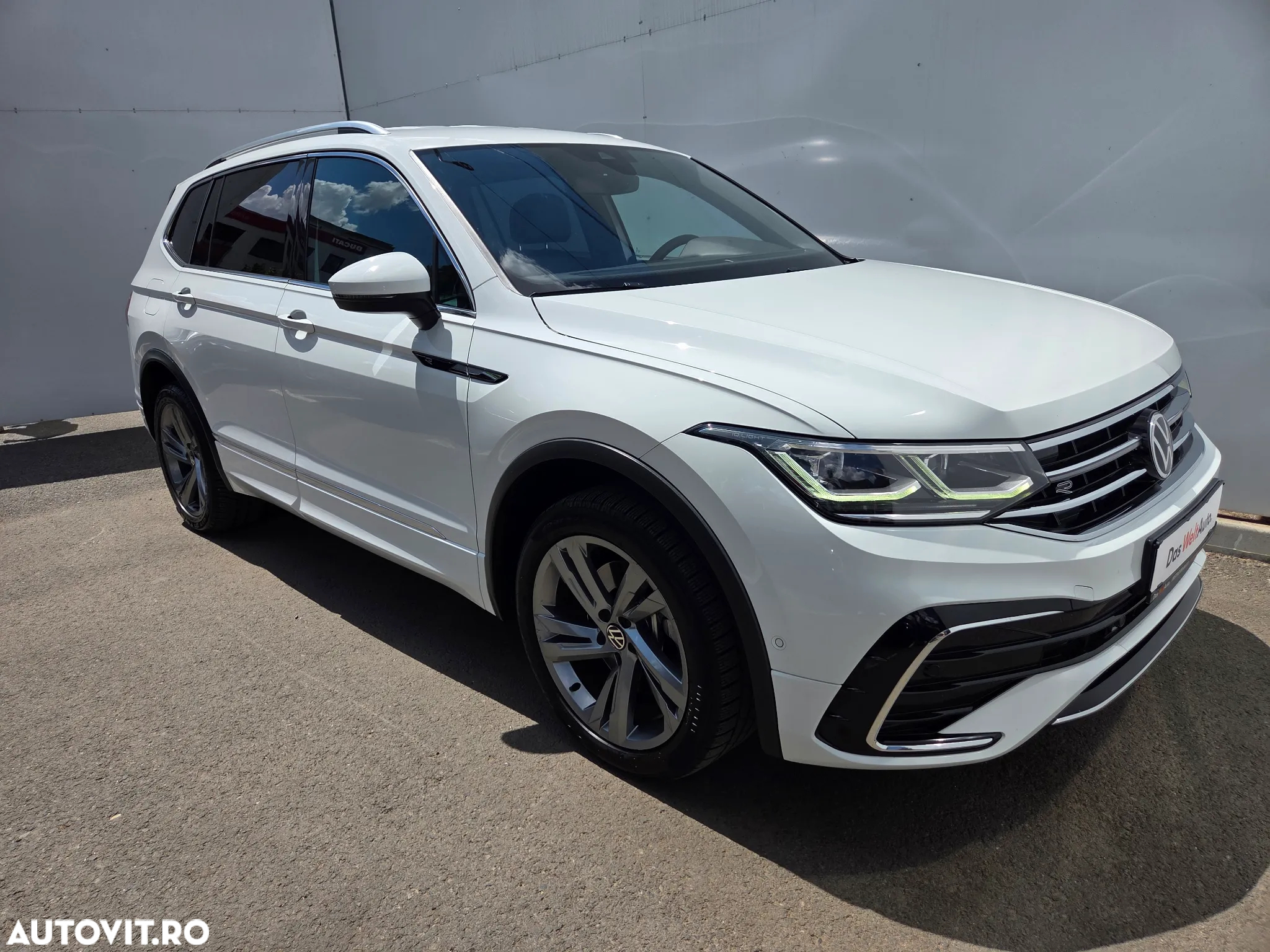 Volkswagen Tiguan Allspace 2.0 TSI 4Mot DSG R-Line - 4