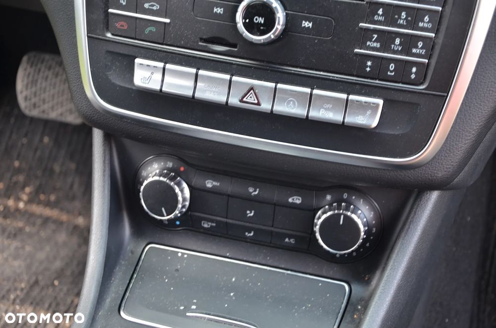 Mercedes-Benz CLA 220 d 7G-DCT AMG Line - 16