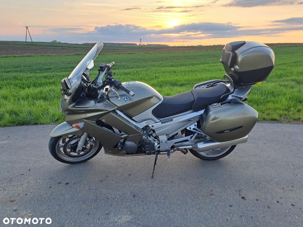 Yamaha FJR - 12