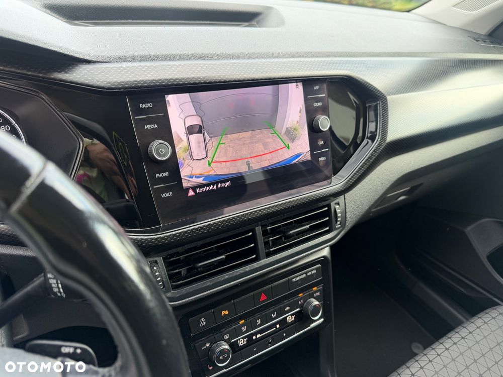 Volkswagen T-Cross 1.0 TSI Life DSG - 24