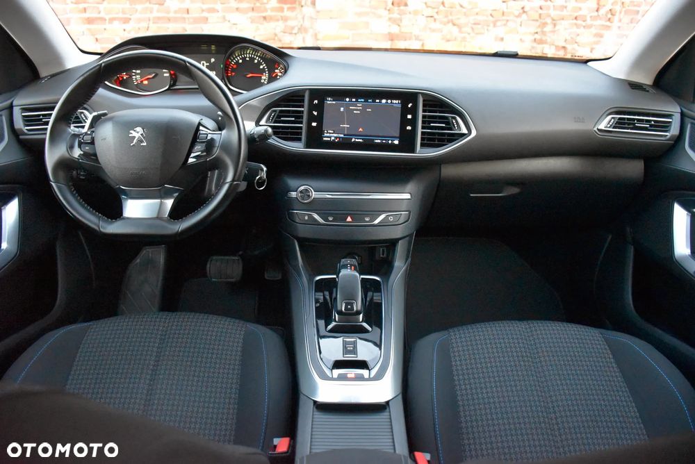 Peugeot 308 - 23