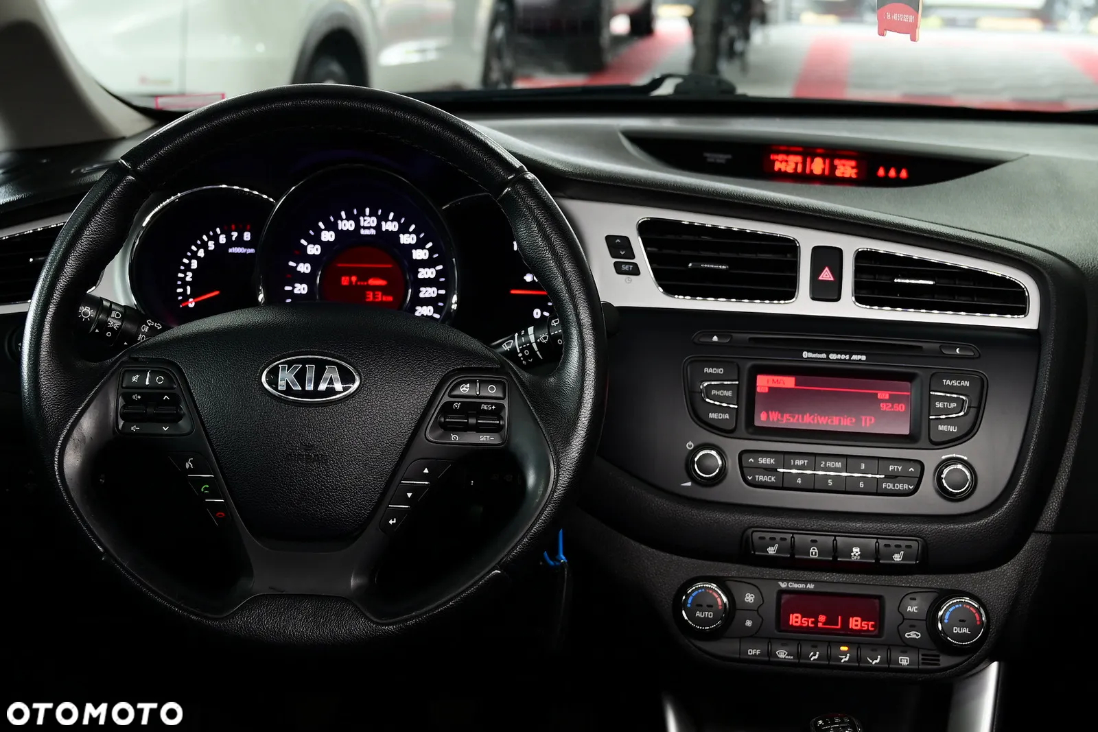 Kia Ceed - 25