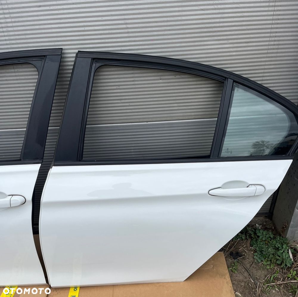 Drzwi Lewy przod tyl BMW 3 F30 300 / 0 - 5